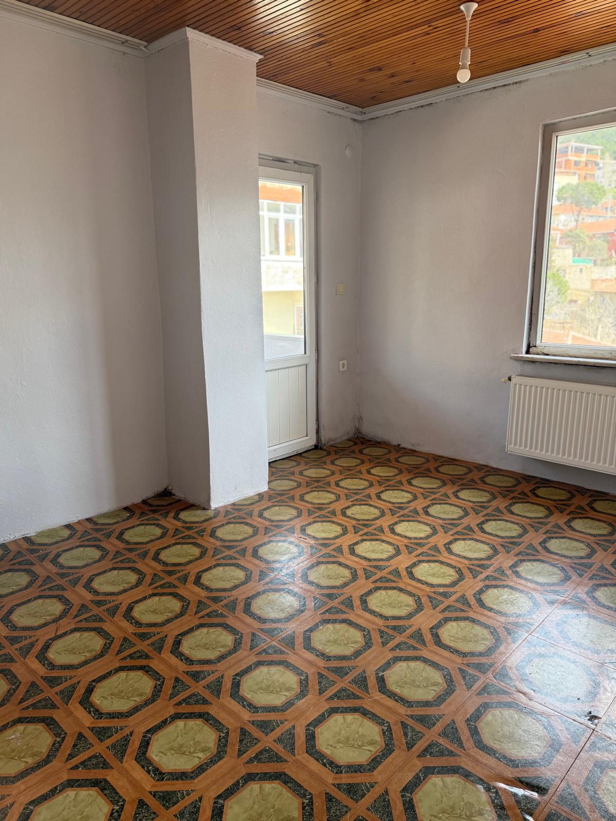 Maltepe Başıbüyük'te Deniz ve Orman Manzaralı 2+1 Daire