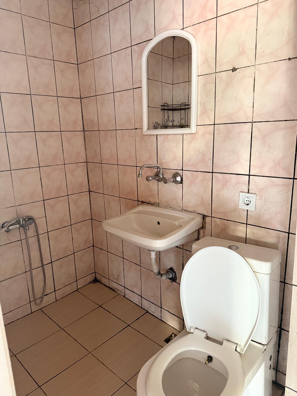 Maltepe Başıbüyük'te Deniz ve Orman Manzaralı 2+1 Daire