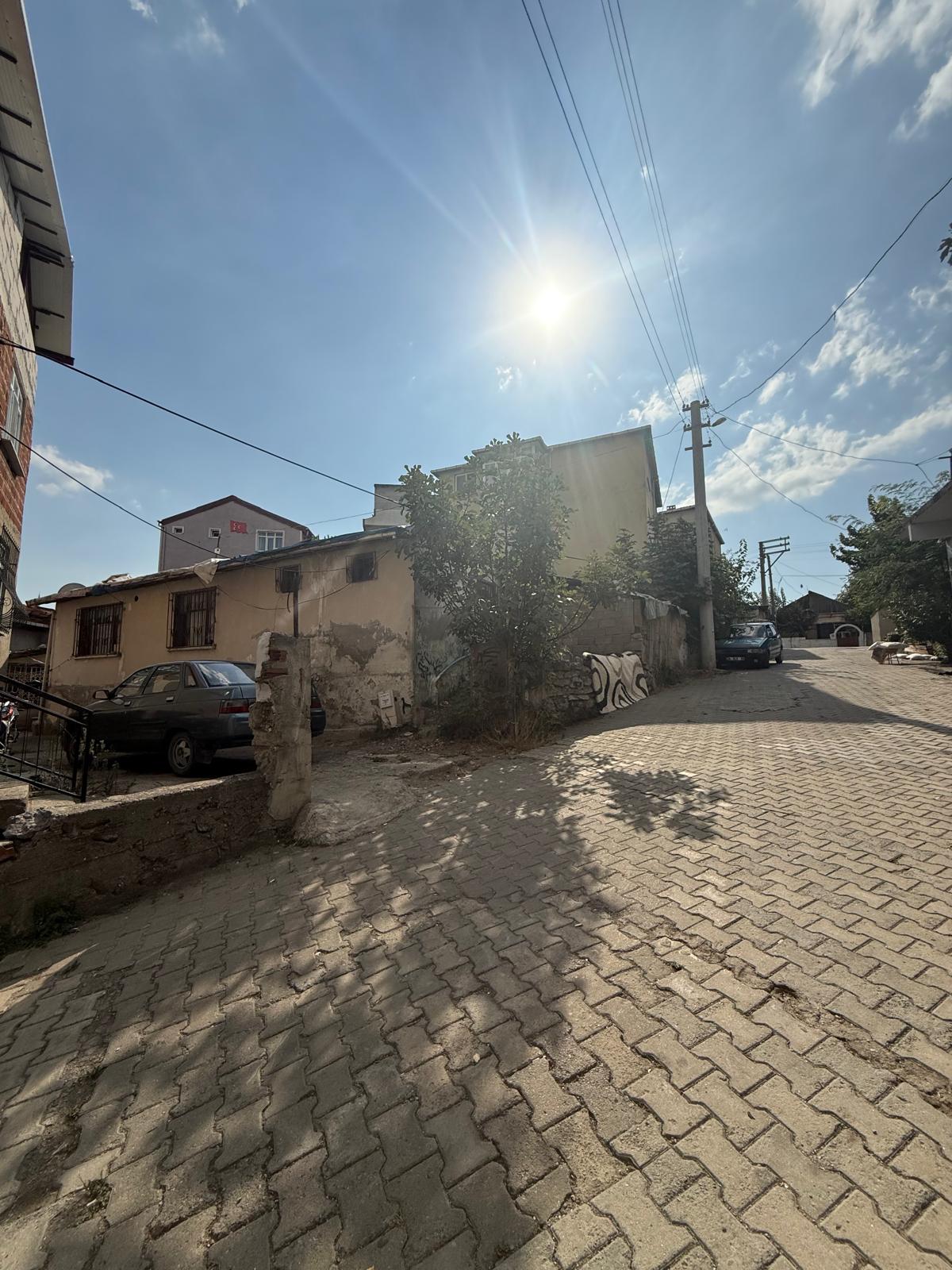 Melek DEMİR GAYRİMENKUL Gebze'de Satılık 225m² 3 Kat İmarlı Arsa