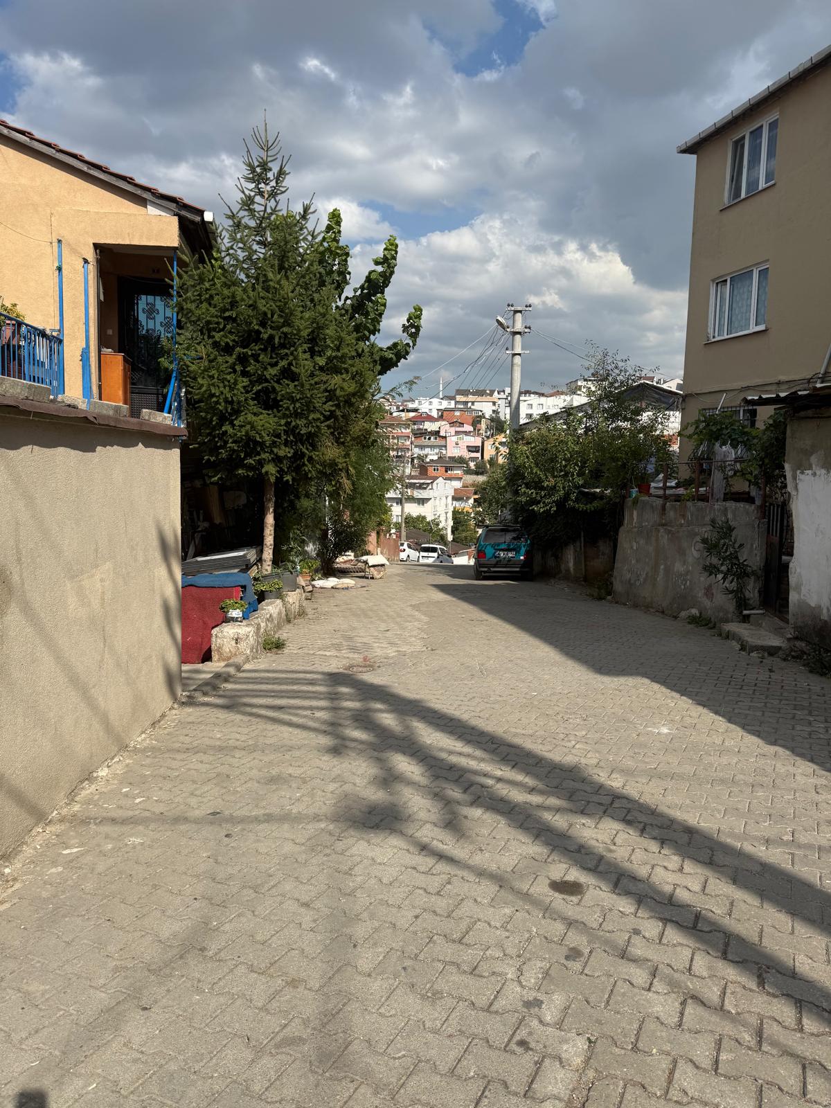 Melek DEMİR GAYRİMENKUL Gebze'de Satılık 225m² 3 Kat İmarlı Arsa