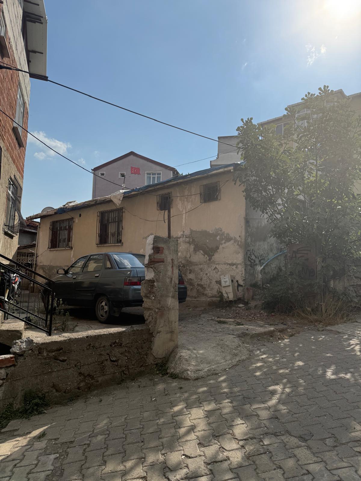 Melek DEMİR GAYRİMENKUL Gebze'de Satılık 225m² 3 Kat İmarlı Arsa