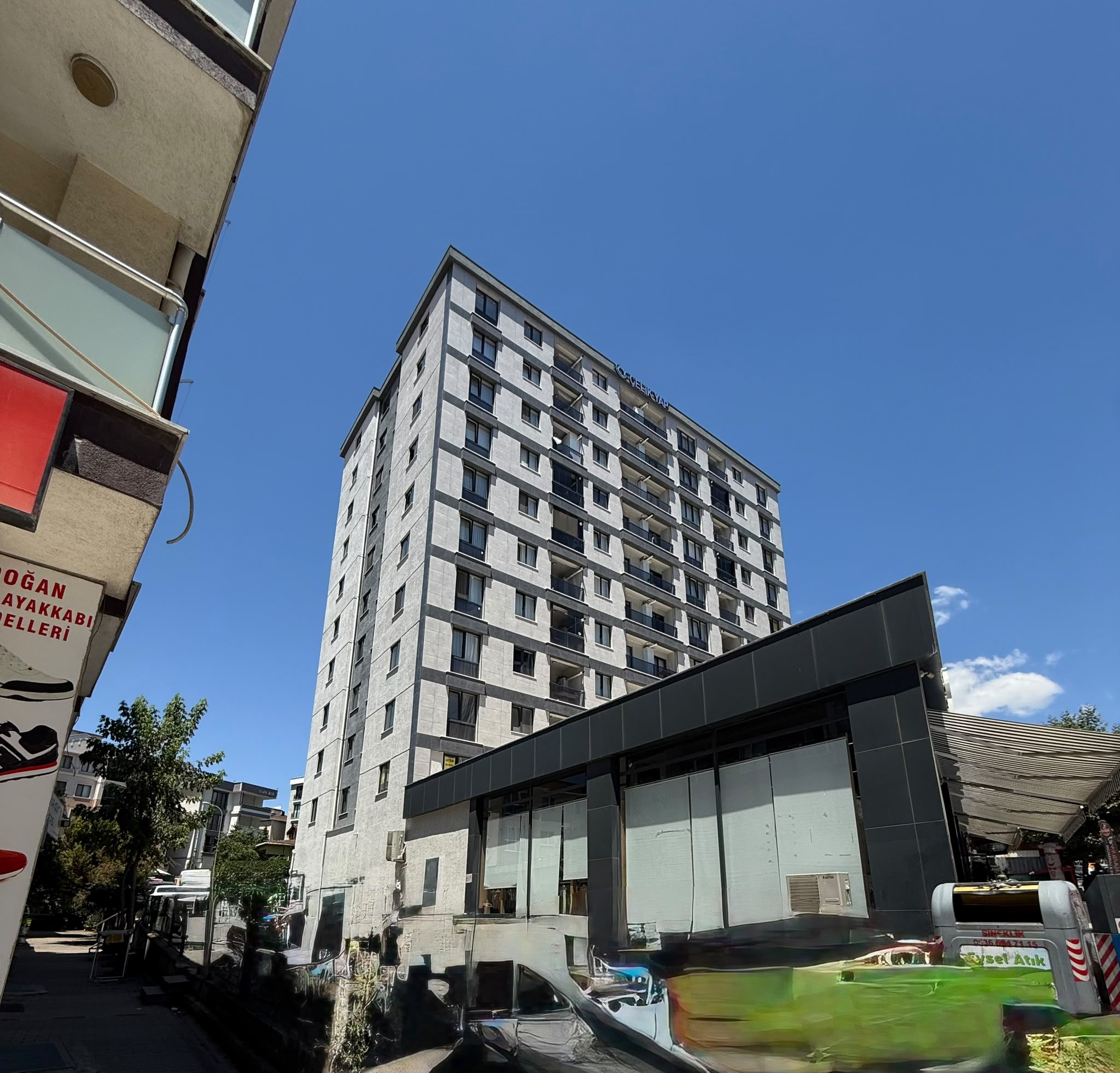 Tuzla Aydınlı'da Merkezi Konumda Satılık 3+1 Daire