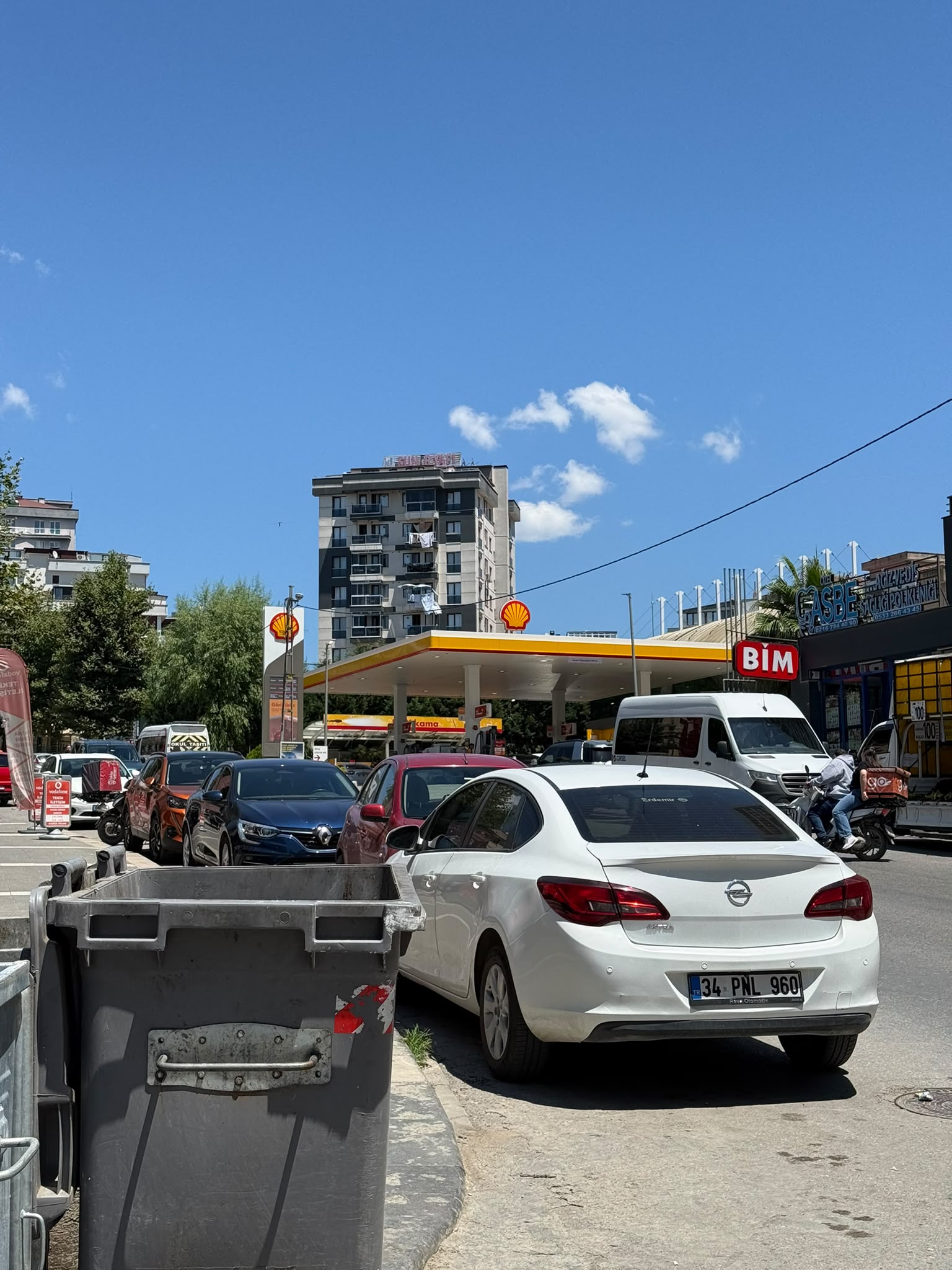 Tuzla Aydınlı'da Merkezi Konumda Satılık 3+1 Daire