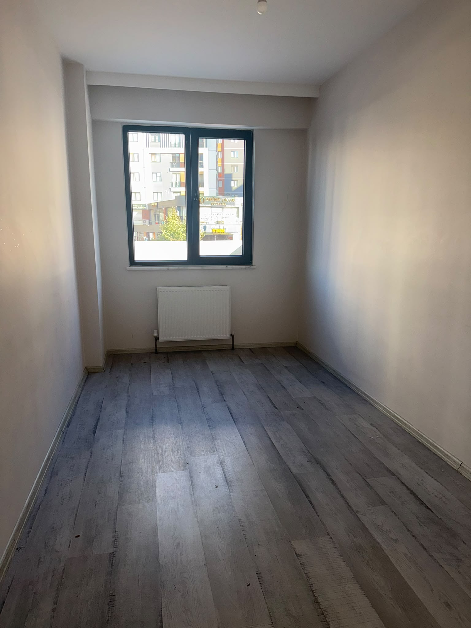 Tuzla Aydınlı'da Merkezi Konumda Satılık 3+1 Daire